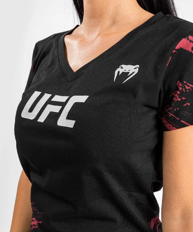 UFC Venum Authentic Fight Week 2.0 Women’s Short Sleeve T-Shirt - Black/Red