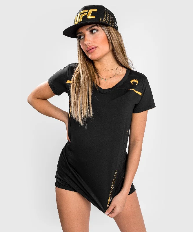 Venum Tempest 2.0 Women’s Dry tech T-shirt – Black/Gold