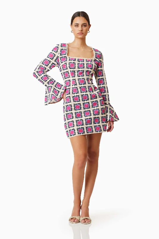 Luna Fitted Long Sleeved Mini Dress In Pink